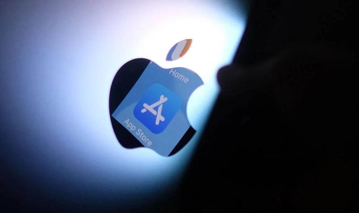 EU Delays Penalties for Apple and Meta: A Balancing Act Between Trade Talks and Regulation